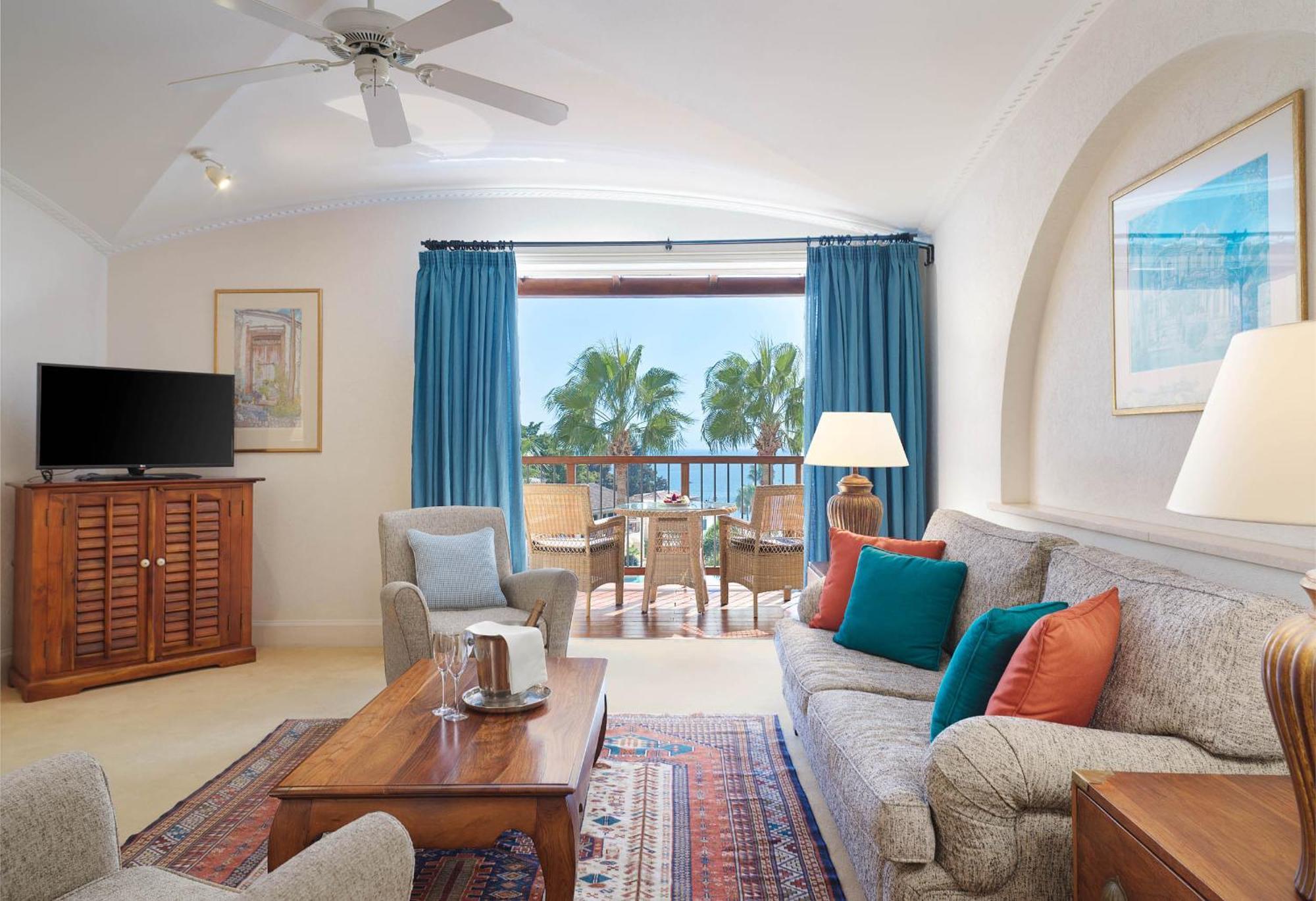 Columbia Beach Resort Pissouri Luaran gambar Living room