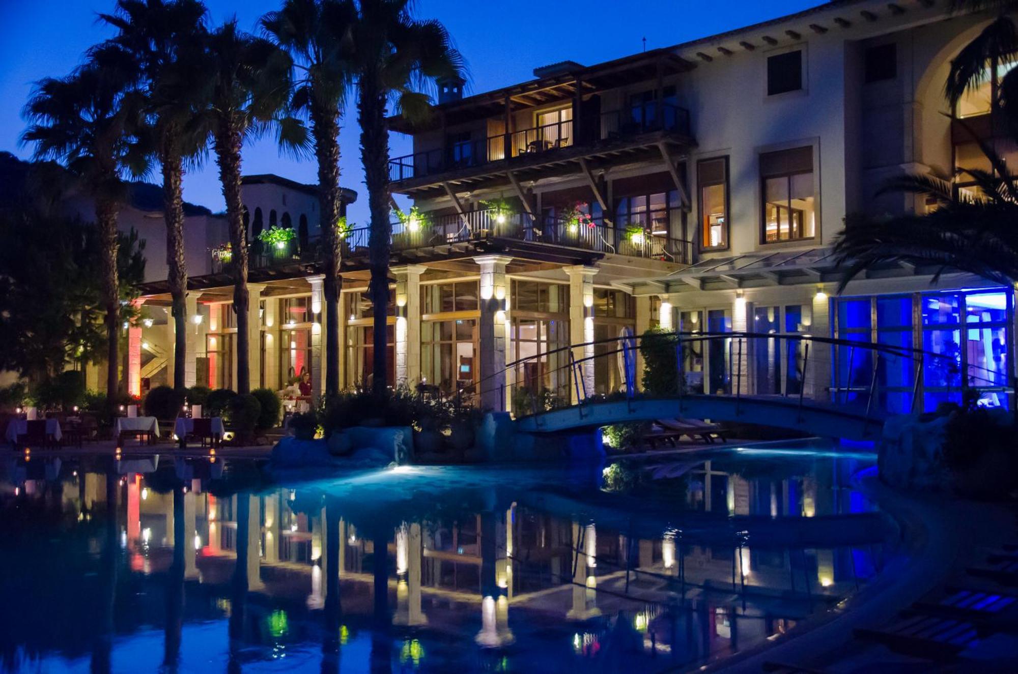 Columbia Beach Resort Pissouri Luaran gambar The Royal